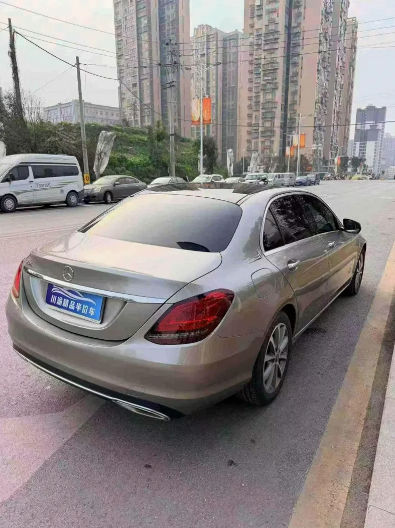 奔驰C 内饰前排