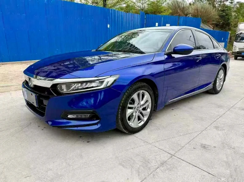 本田雅阁 正面外观三