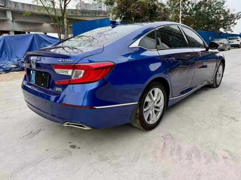 本田雅阁 内饰前排