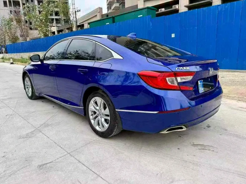 本田雅阁 内饰后排