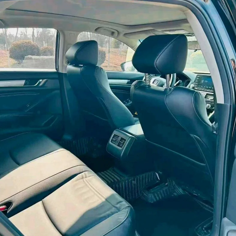 本田英诗派 后面外观三