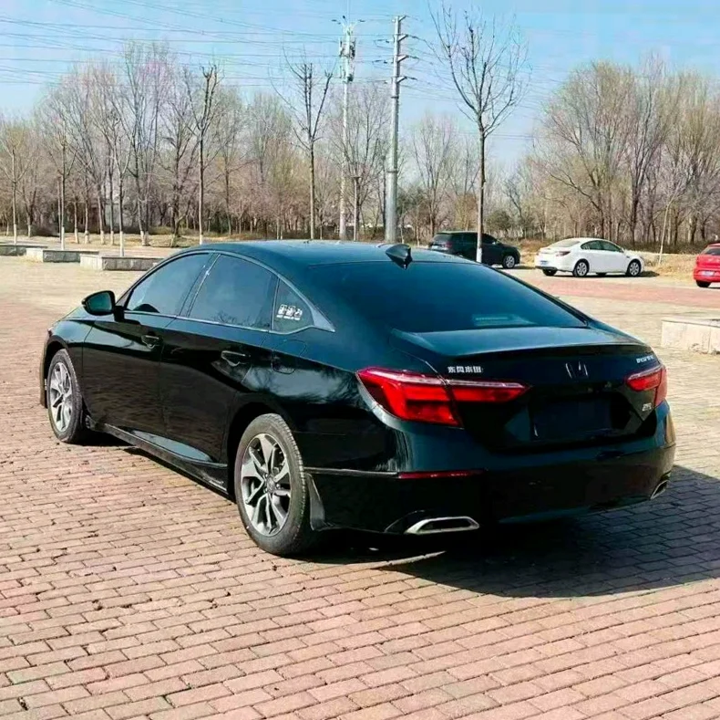 本田英诗派 内饰后排