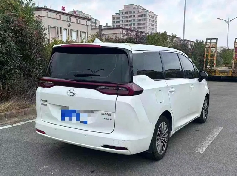 传祺M6 内饰后排