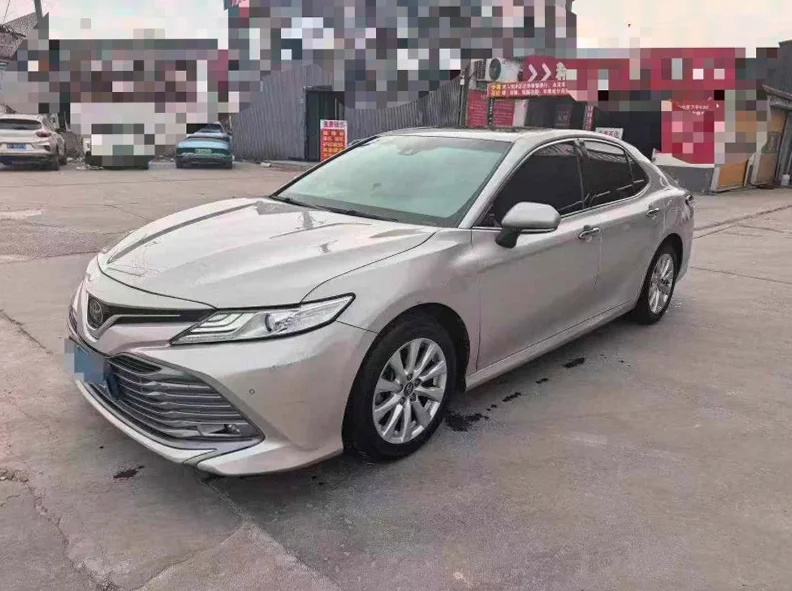 丰田凯美瑞 正面外观二