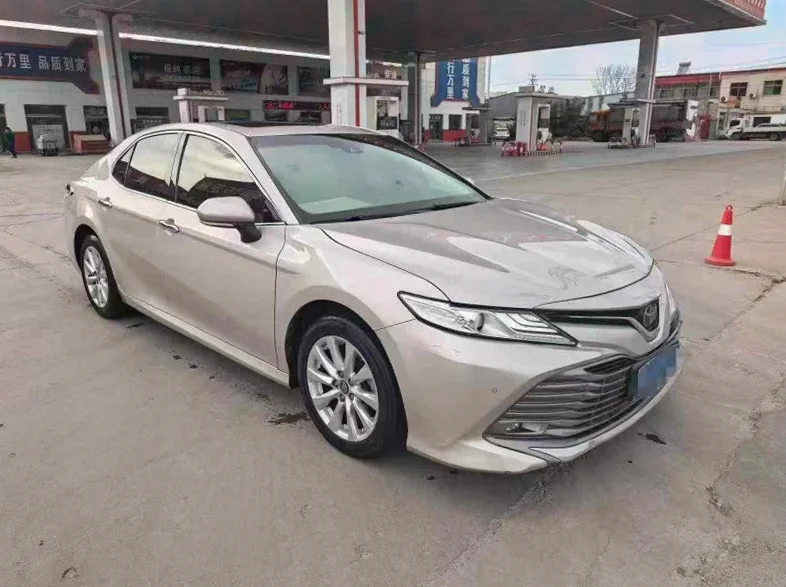 丰田凯美瑞 正面外观三