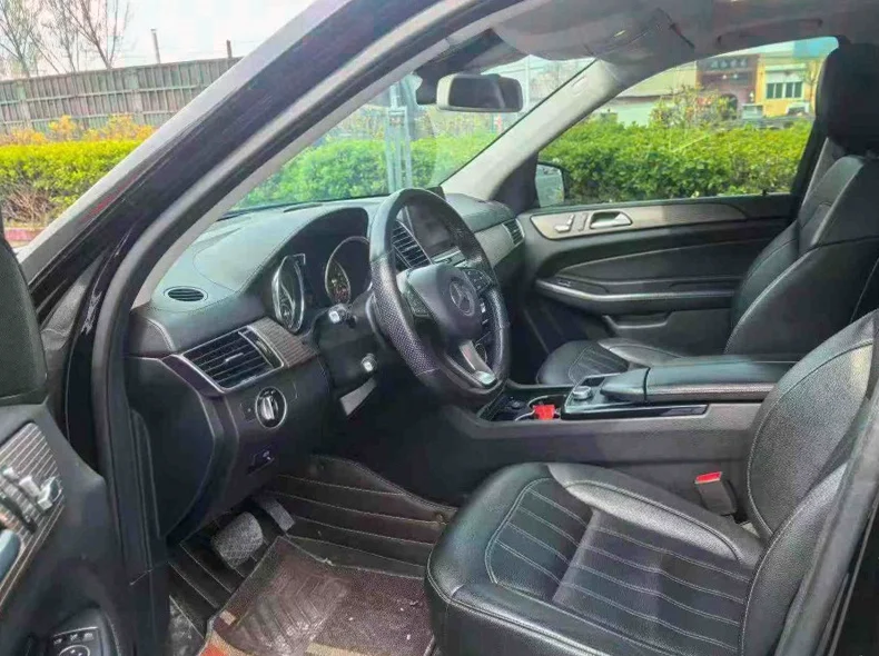 奔驰GLE 后面外观一