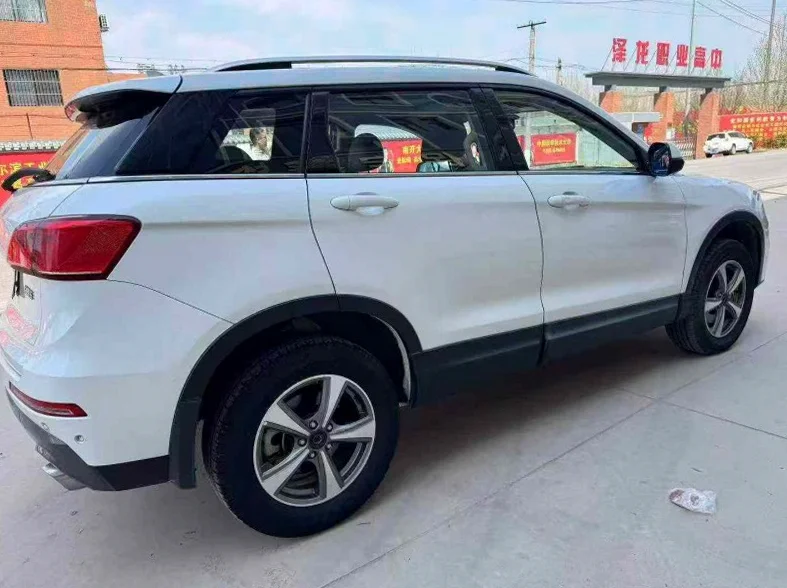 哈弗H6 内饰后排