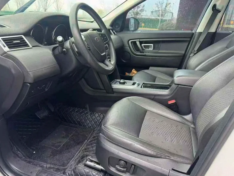 路虎发现神行 后面外观二