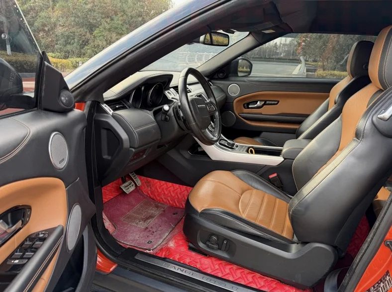 路虎极光 正面外观二