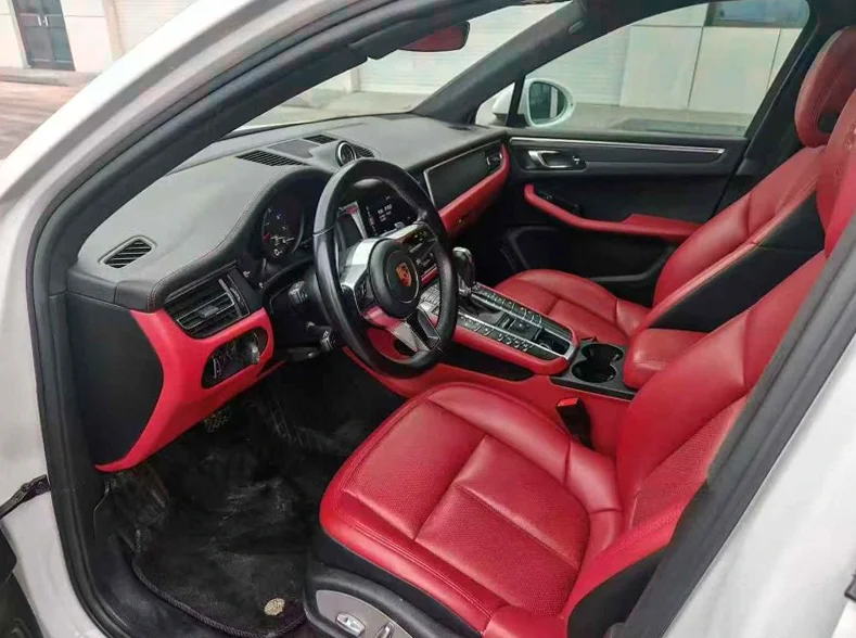 保时捷Macan 后面外观三