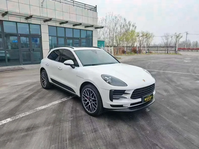 保时捷Macan 正面外观三