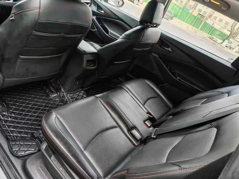 雪佛兰沃兰多 后面外观一