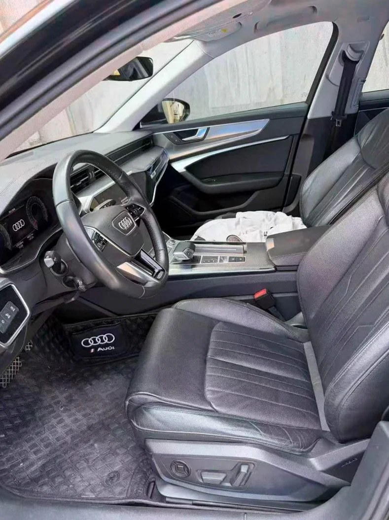 奥迪A6L 后面外观一