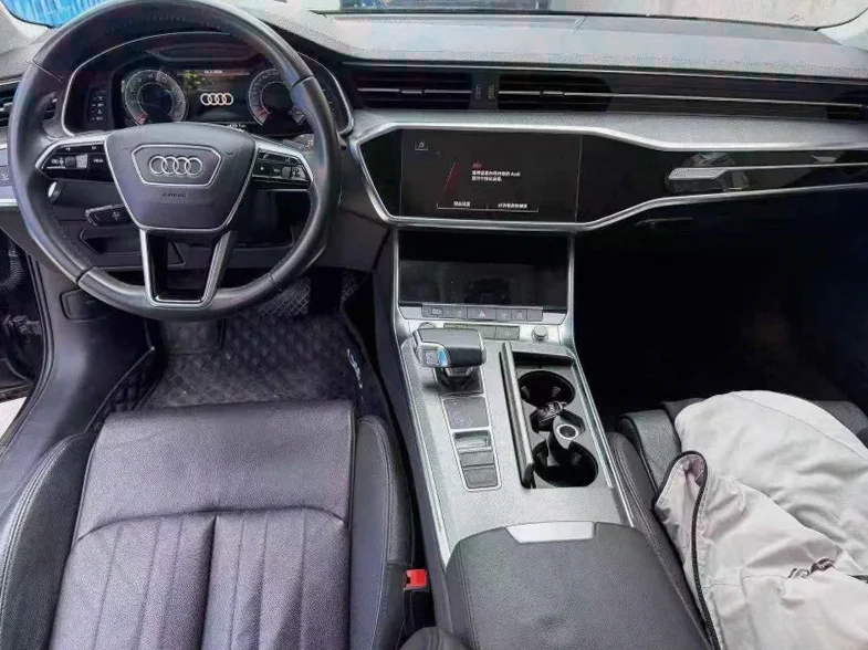 奥迪A6L 后面外观二