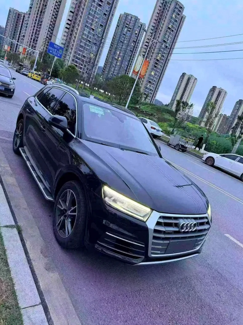 奥迪Q5 正面外观三