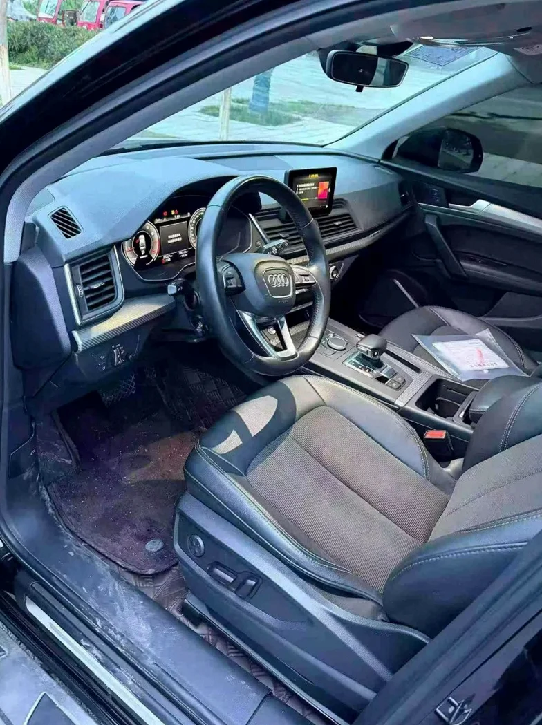 奥迪Q5 后面外观一