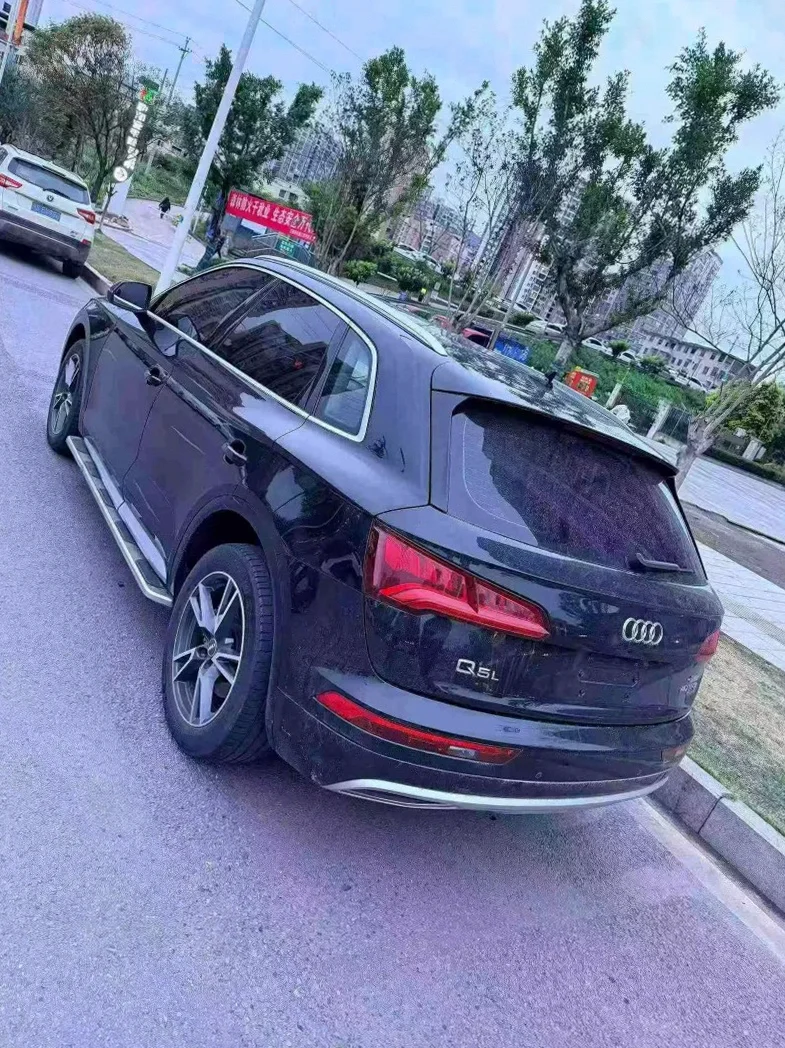 奥迪Q5 内饰前排