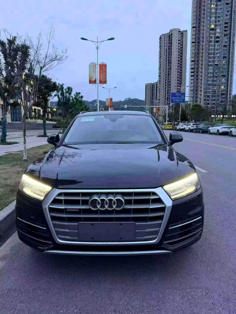 20年新款奥迪Q5L 40TFSI