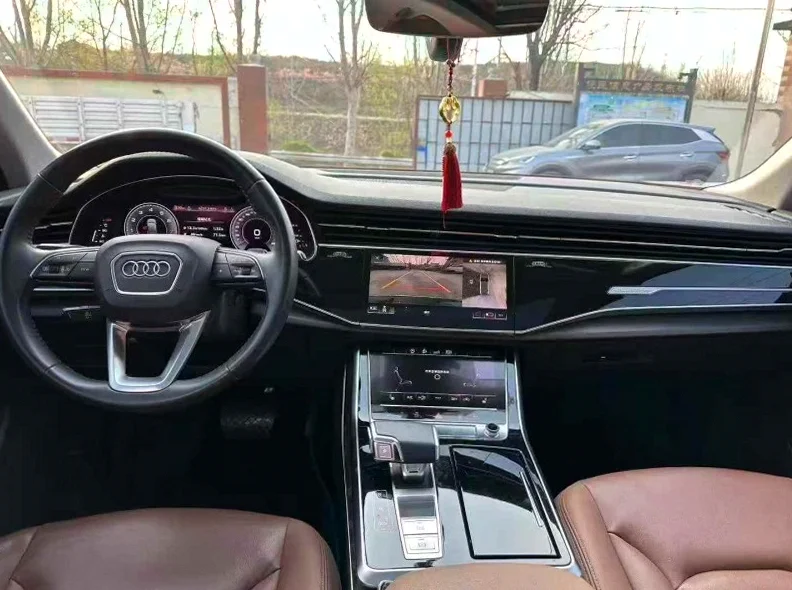 奥迪Q7 后面外观二