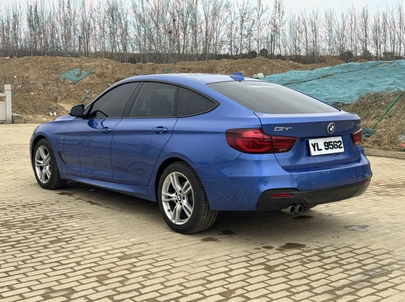 宝马3系 后面外观三