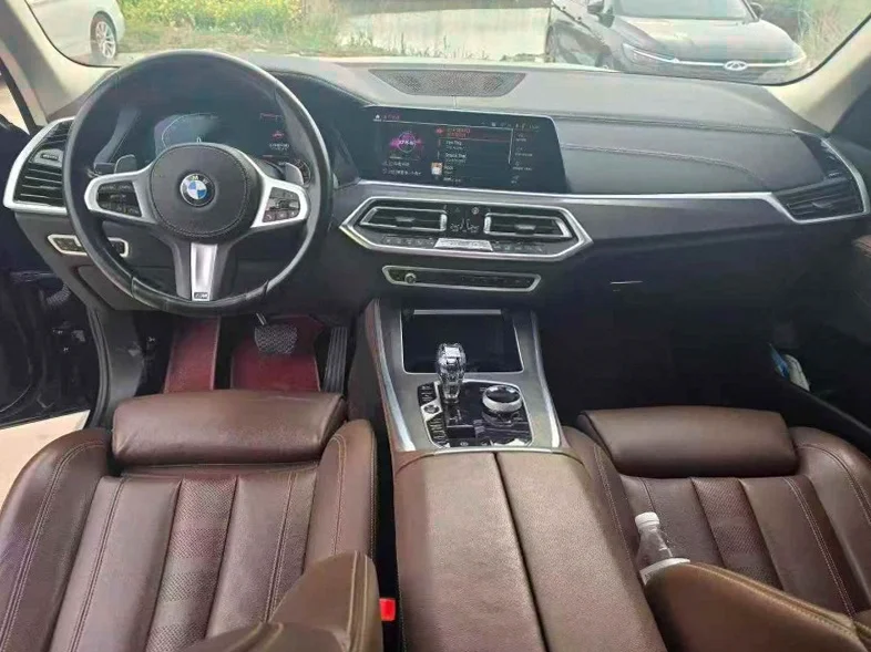 宝马X5 内饰前排