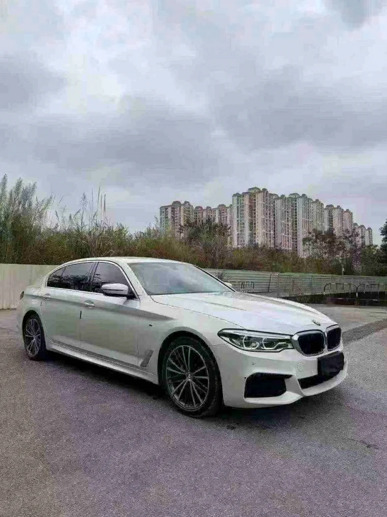 宝马5系 正面外观二