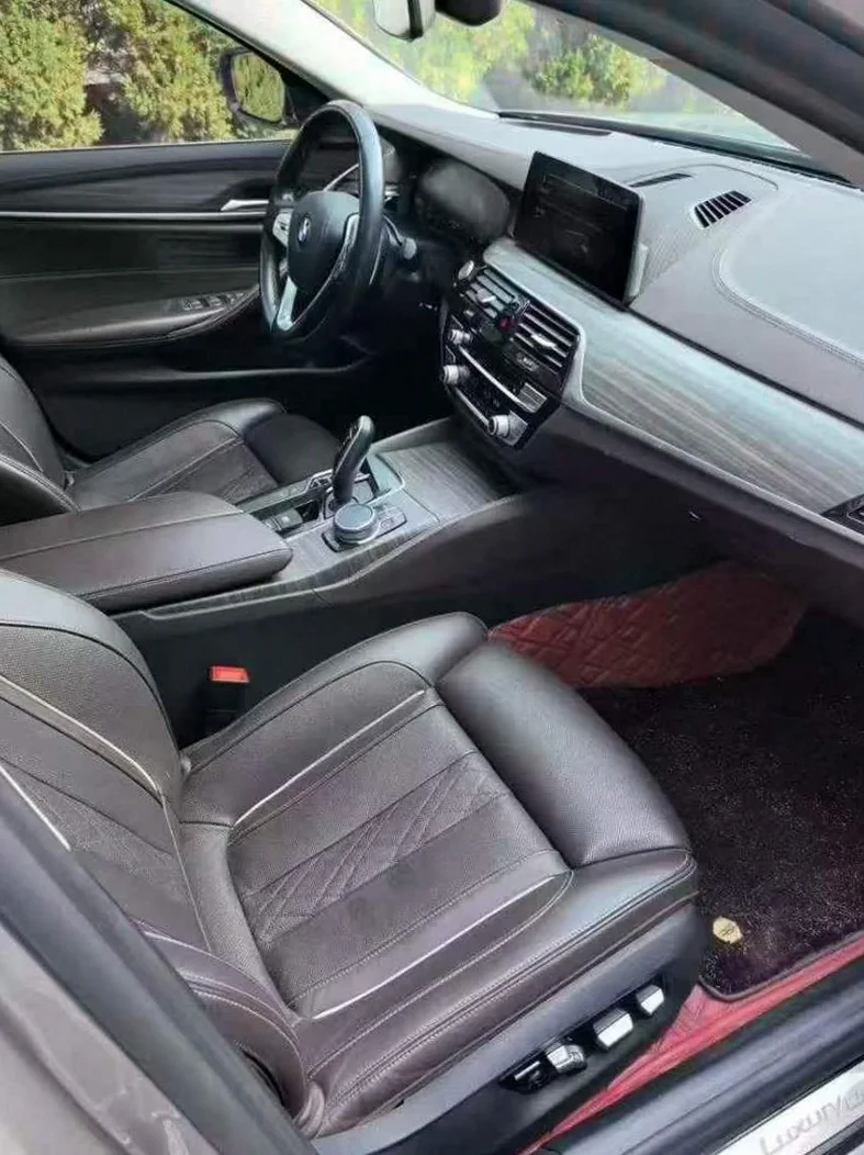 宝马5系 后面外观三