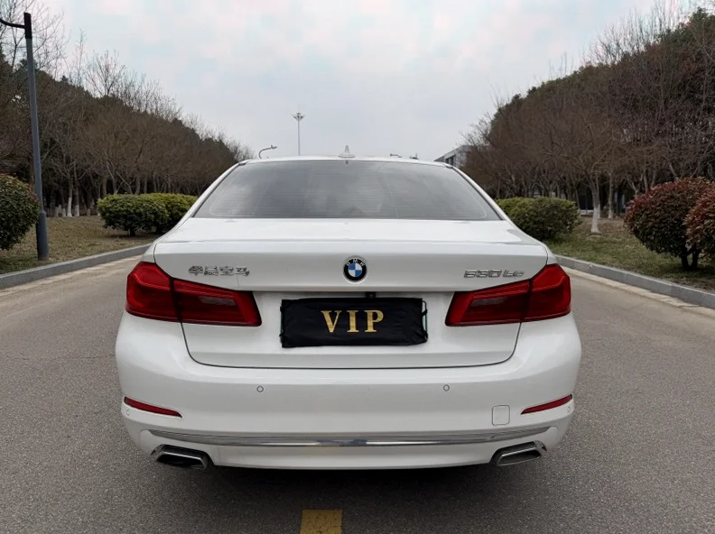 宝马5系 后面外观二