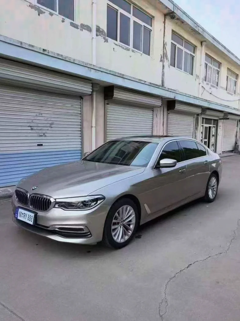 宝马5系 正面外观三