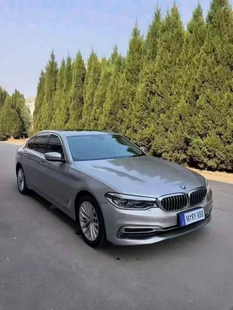 宝马5系 正面外观二