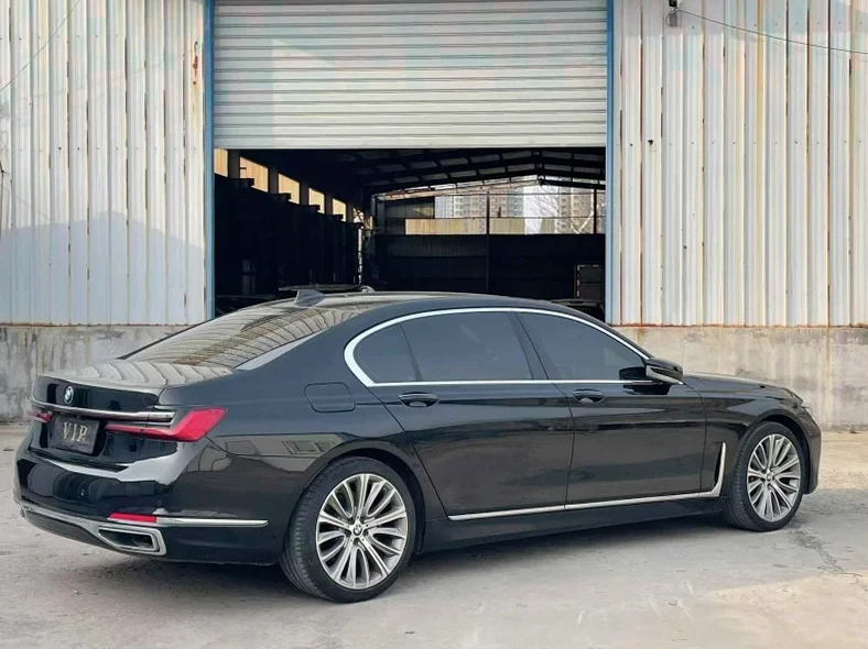 宝马7系 内饰前排