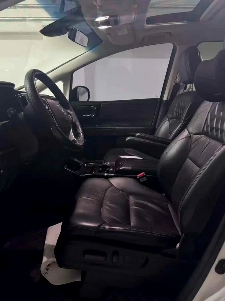 本田艾力绅 后面外观二