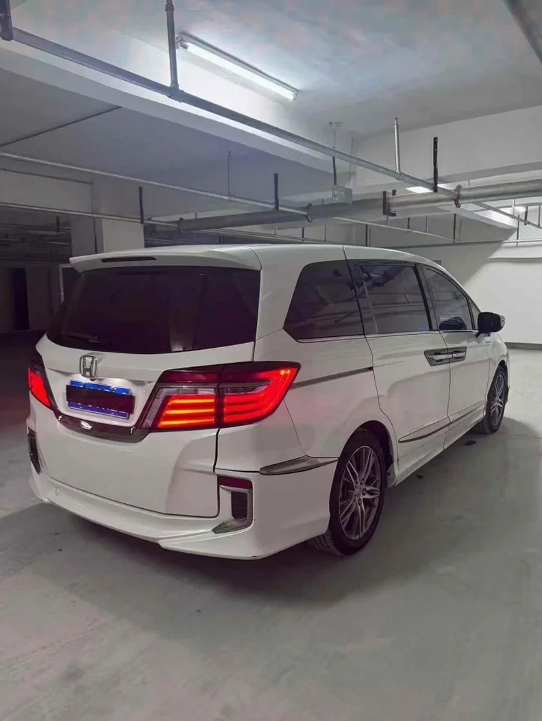 本田艾力绅 内饰后排