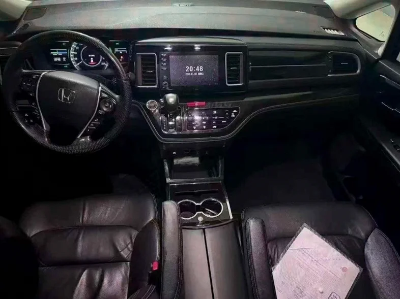 本田艾力绅 后面外观三