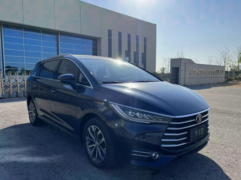 比亚迪宋 正面外观二