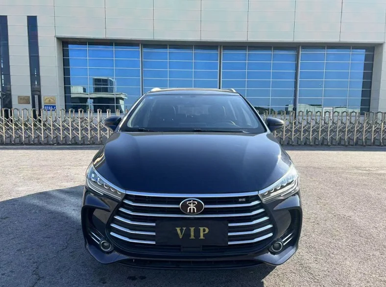 20年比亚迪宋MAX 1.5T六座自动智联睿动版