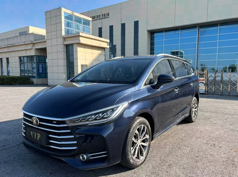 比亚迪宋 正面外观三