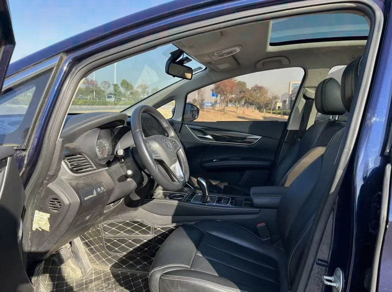 比亚迪宋 后面外观一