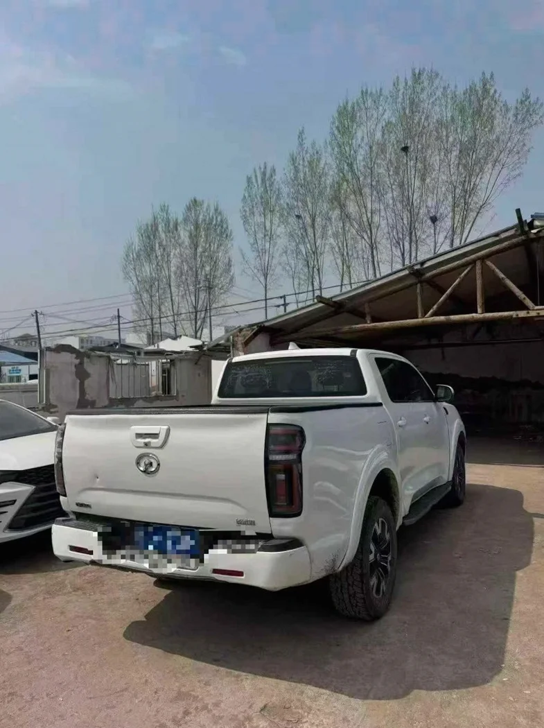 长城汽车炮 内饰前排