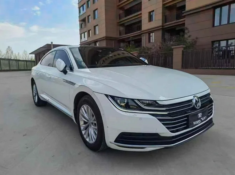 大众CC 正面外观二