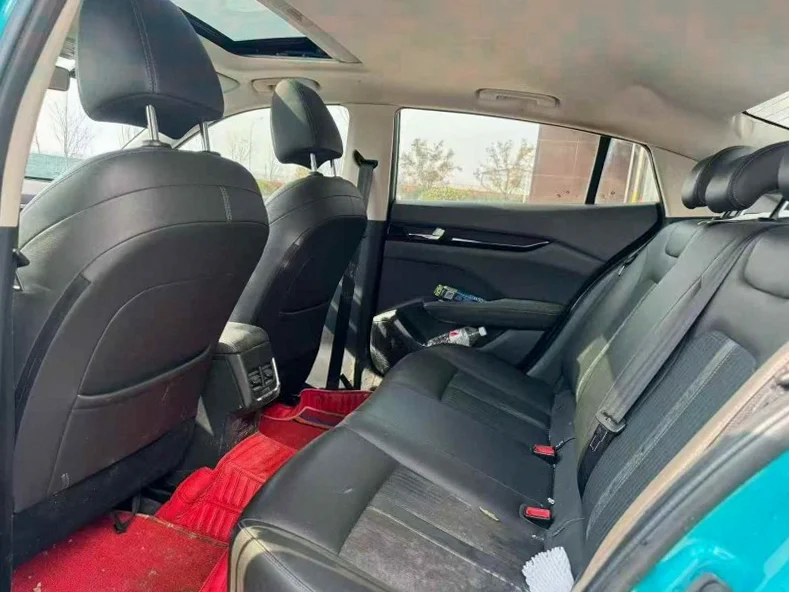 东风奕炫 后面外观一