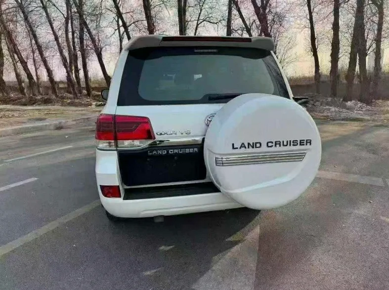 丰田兰德酷路泽 后面外观三