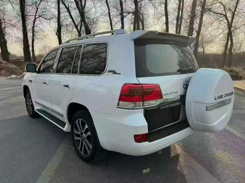 丰田兰德酷路泽 内饰后排