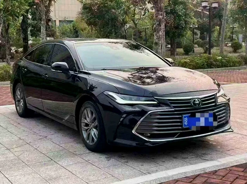 丰田亚洲龙 正面外观三