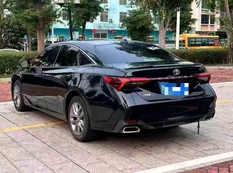 丰田亚洲龙 内饰前排