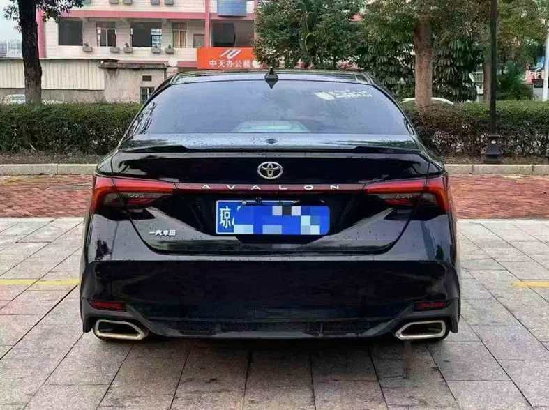 丰田亚洲龙 内饰后排