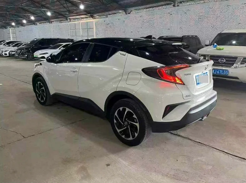 丰田奕泽 内饰前排