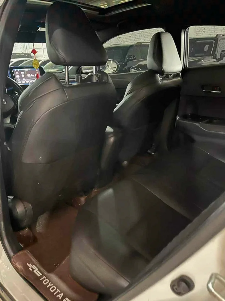 丰田奕泽 后面外观一