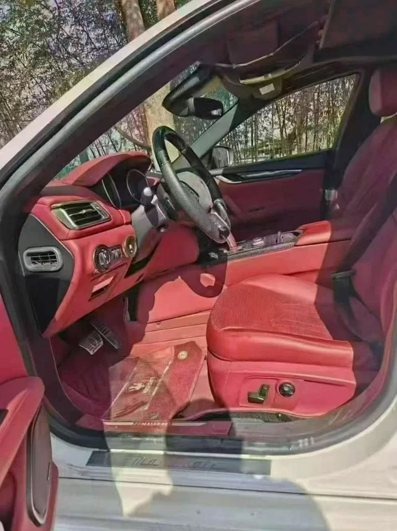 玛莎拉蒂Ghibli 后面外观一