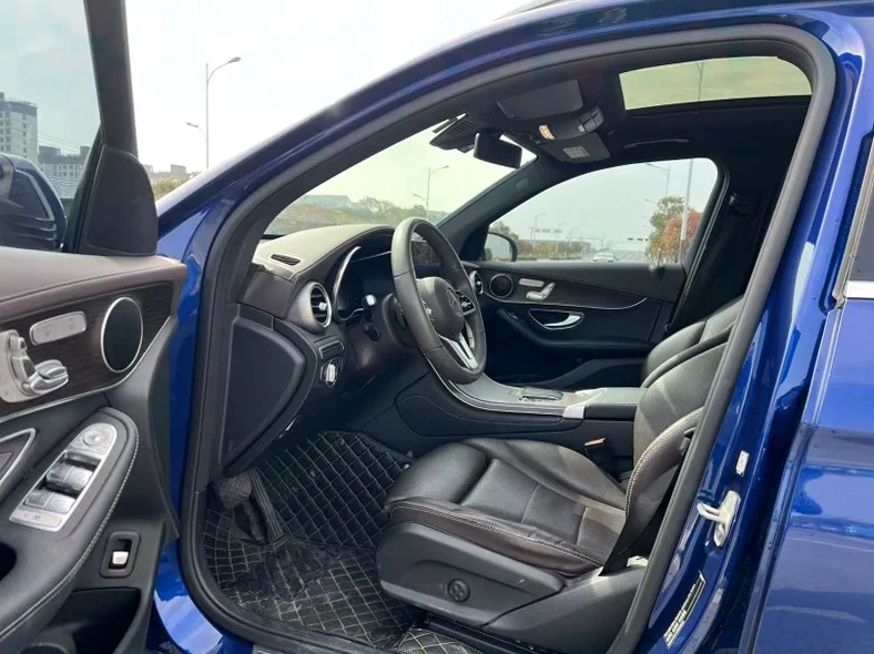 奔驰GLC 后面外观一